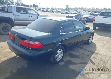 2000 Honda Accord 3.0 Ex z USA, uszkodzony, nr VIN 1HGCG1650YA071515